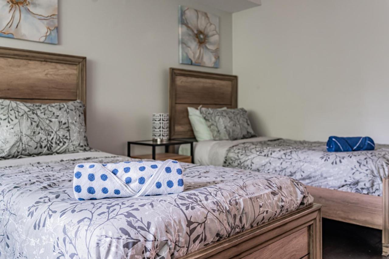 Beautiful Property In Downtown Core Close To Subway Station! Toronto Exteriér fotografie